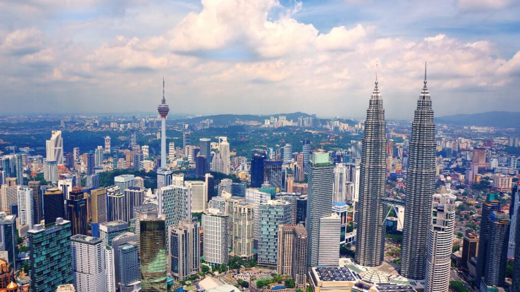 10 Must-Visit Attractions in Malaysia